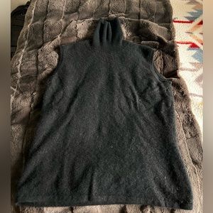 El Daws Cashmere Turtle-Neck Sweater